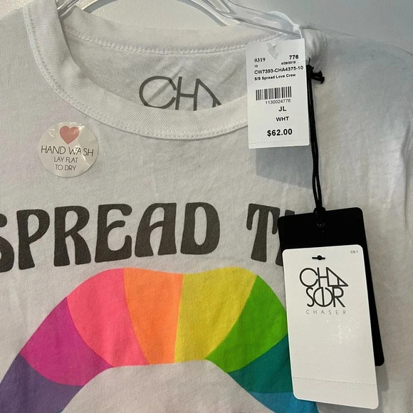 Chaser Spread the Love Rainbow Lips Tee NWT - Picture 2 of 5